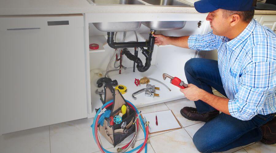 Expert burst pipe repair services in Dixon, WY